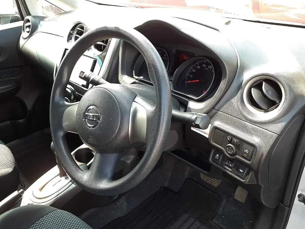 Nissan Note  с аукциона в Японии