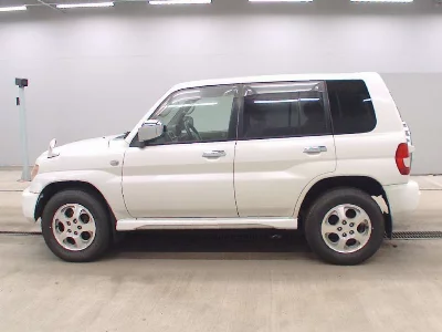 Mitsubishi Pajero iO
