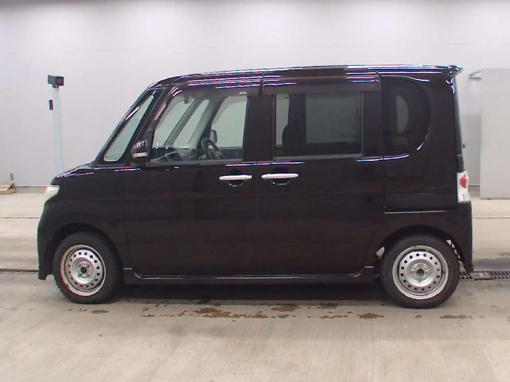 Daihatsu Tanto  с аукциона в Японии