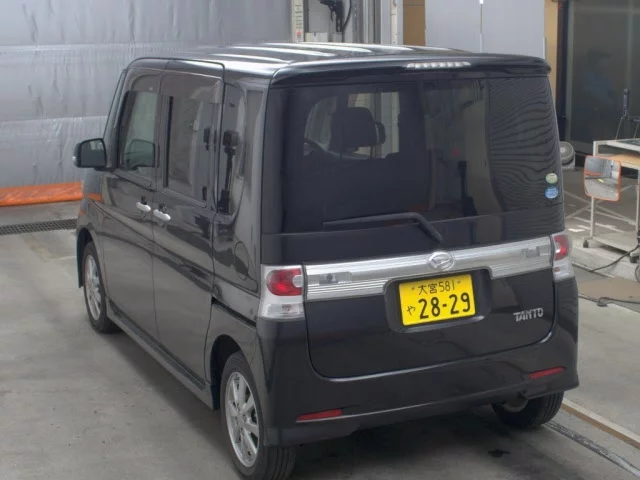 Daihatsu Tanto  с аукциона в Японии
