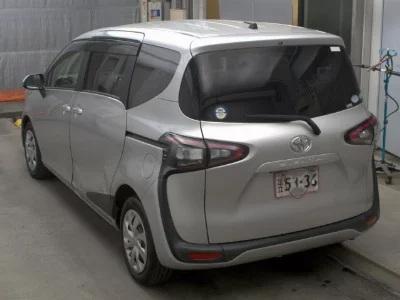 Toyota Sienta