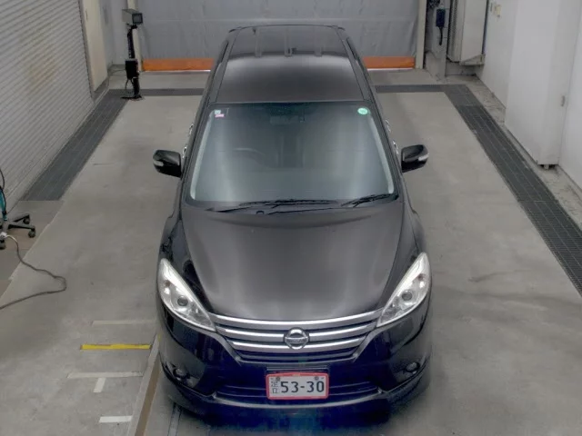 Nissan Lafesta  с аукциона в Японии