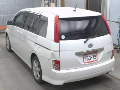 TOYOTA ISIS