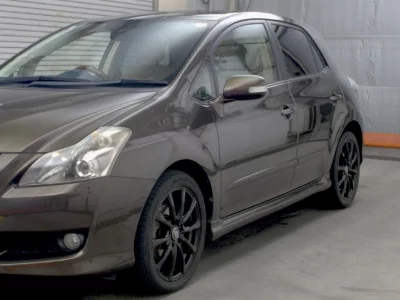 TOYOTA BLADE