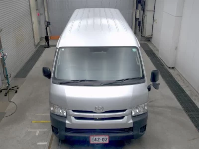 TOYOTA HIACE WAGON