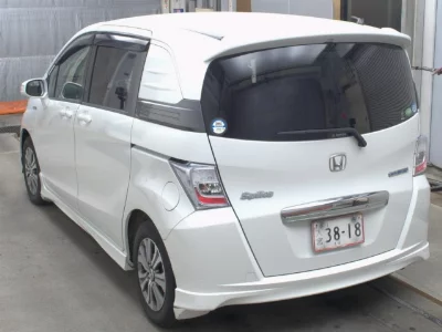 HONDA FREED SPIKE