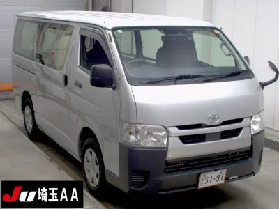 TOYOTA HIACE VAN
