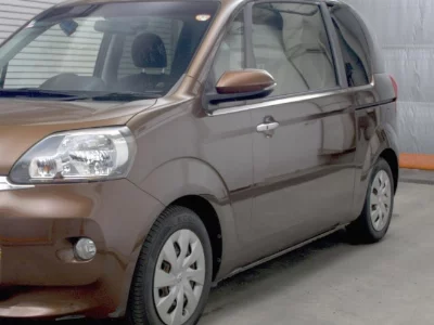 TOYOTA PORTE