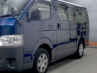TOYOTA HIACE VAN