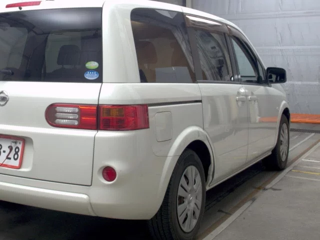 Nissan Lafesta  с аукциона в Японии