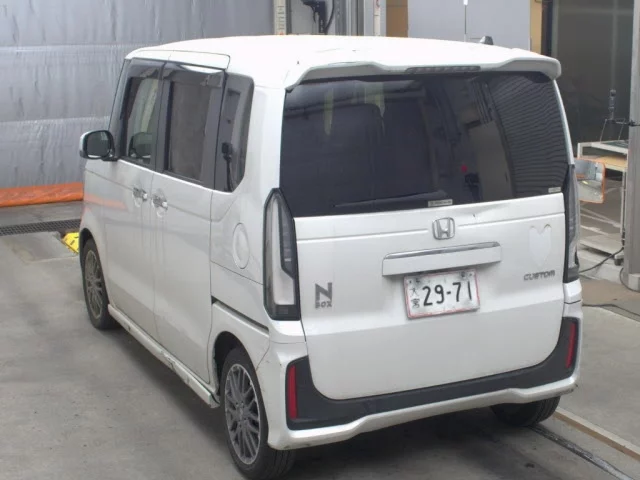 Honda N-Box  с аукциона в Японии