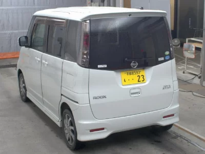 NISSAN ROOX