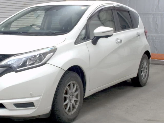 Nissan Note  с аукциона в Японии