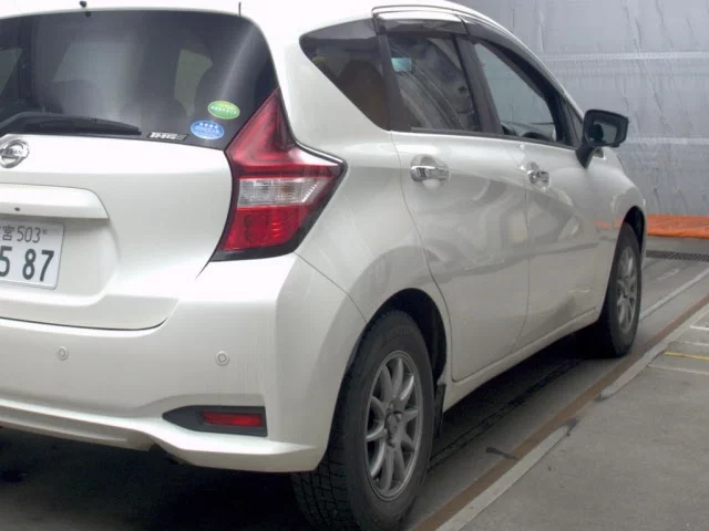 Nissan Note  с аукциона в Японии