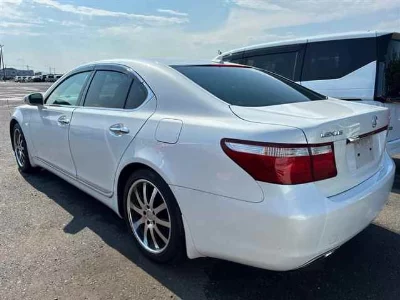 LEXUS LS