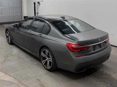 BMW 7 SERIES