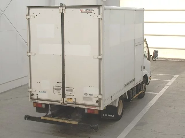 Hino Dutro  с аукциона в Японии