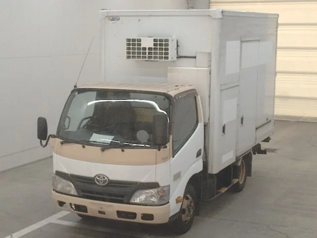 Hino Dutro  с аукциона в Японии