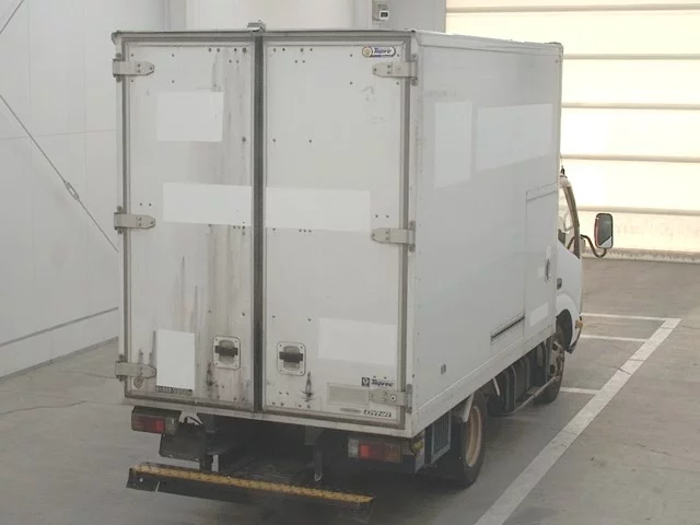 Hino Dutro  с аукциона в Японии