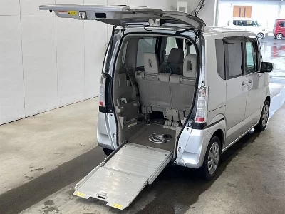 HONDA N BOX +