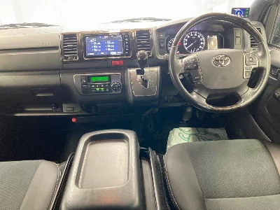 TOYOTA HIACE VAN