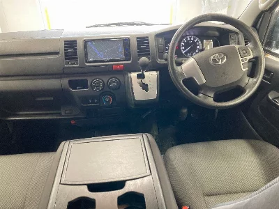 TOYOTA HIACE VAN