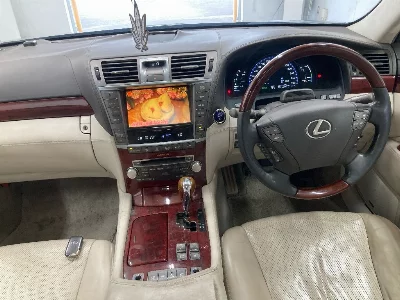 LEXUS LS