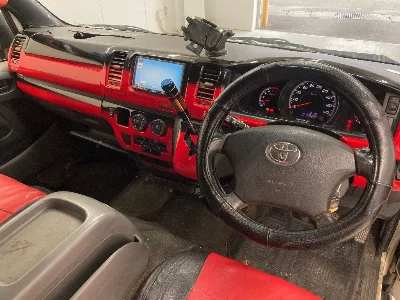 TOYOTA HIACE VAN