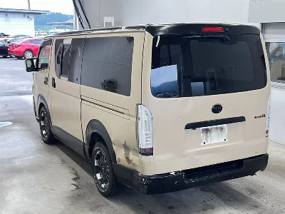 TOYOTA HIACE VAN