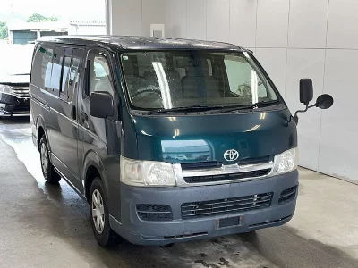 TOYOTA HIACE VAN