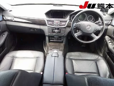 MERCEDES BENZ E CLASS