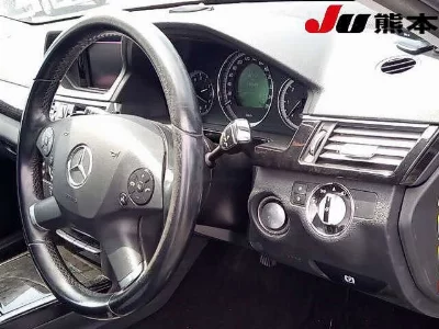MERCEDES BENZ E CLASS