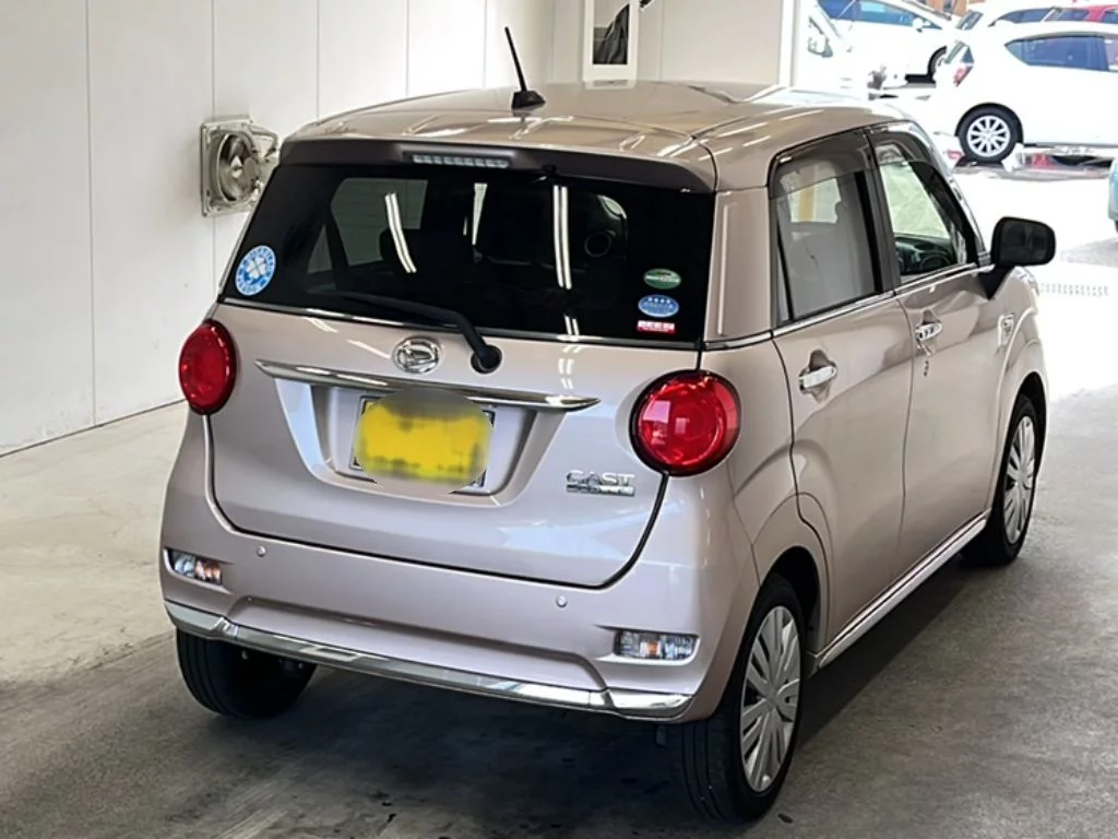 Daihatsu Cast  с аукциона в Японии