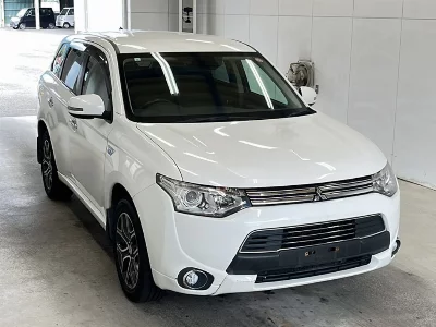 MITSUBISHI OUTLANDER PHEV