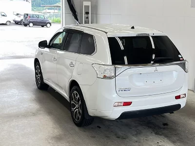MITSUBISHI OUTLANDER PHEV