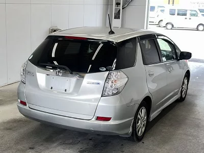 HONDA FIT SHUTTLE HYBRID