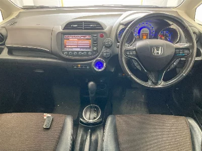 HONDA FIT SHUTTLE HYBRID