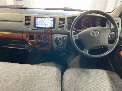 TOYOTA HIACE VAN