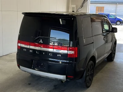 MITSUBISHI DELICA D:5