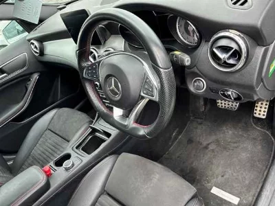MERCEDES BENZ GLA