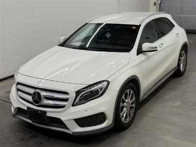 MERCEDES BENZ GLA