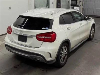 MERCEDES BENZ GLA
