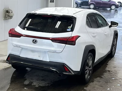 LEXUS UX