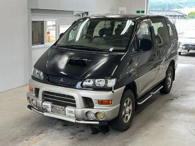 MITSUBISHI DELICA SPACE GEAR