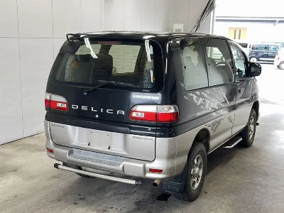 MITSUBISHI DELICA SPACE GEAR