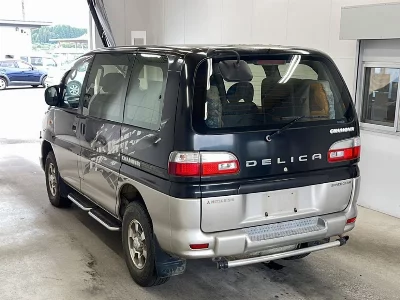 MITSUBISHI DELICA SPACE GEAR