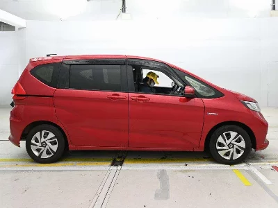 HONDA FREED + HYBRID