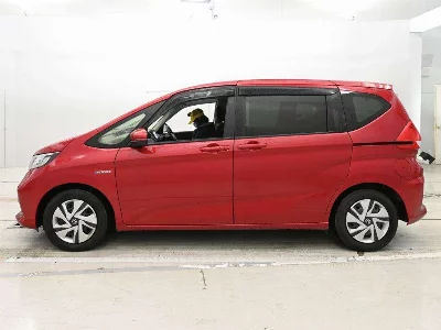 HONDA FREED + HYBRID