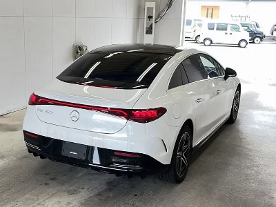 MERCEDES BENZ EQE
