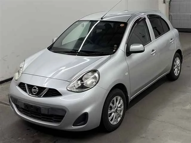 Nissan March  с аукциона в Японии